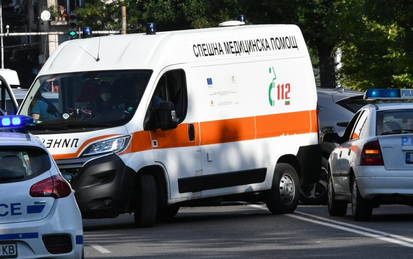 Шофьор блъсна възрастна жена в центъра на Бургас. Инцидентът е