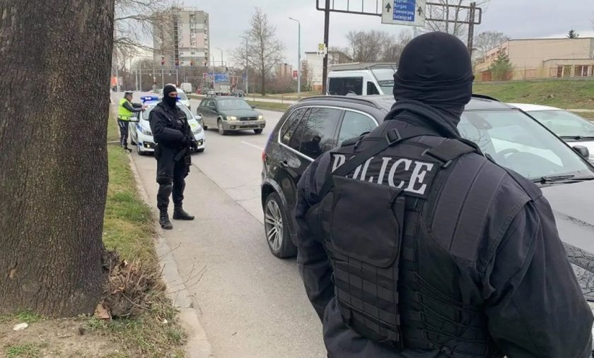 Спецакция и арести на СДВР в столичния квартал "Левски"