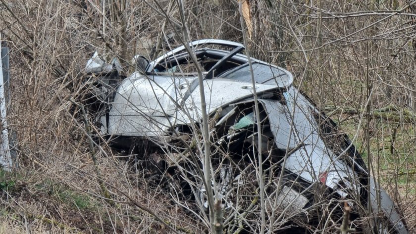 Несъобразена скорост е причината за катастрофата с две жертви край Добрич