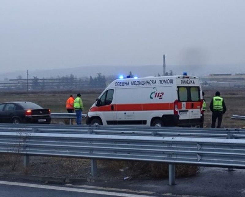Шофьорка се заби в камион на пътя Смолян – Пампорово
