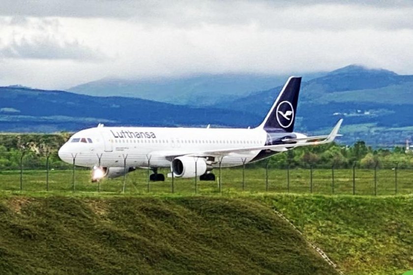 Авиокомпания Луфтханза“ (Lufthansa) има отменени полети от и за София
