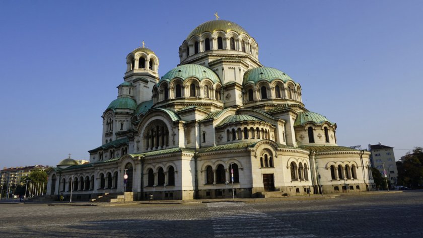 България скърби за смъртта на патриарх Неофит. В 8 часа