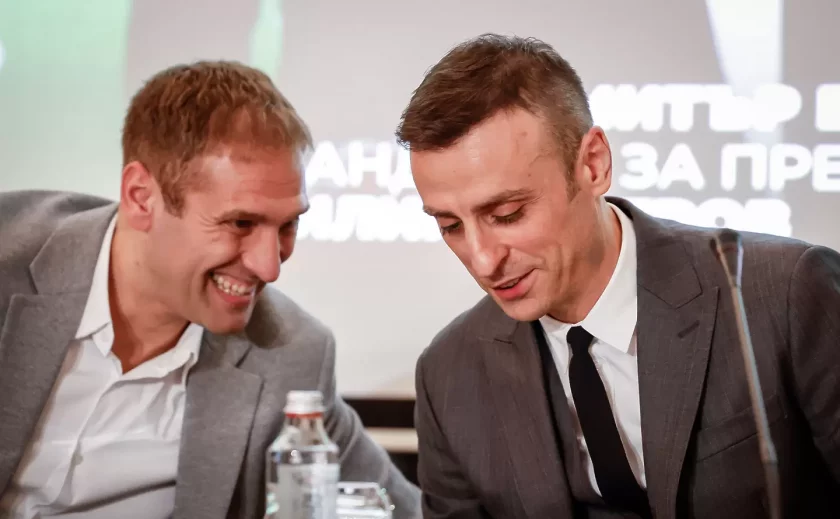 Кандидатът за президент на БФС Димитър Бербатов и членовете на