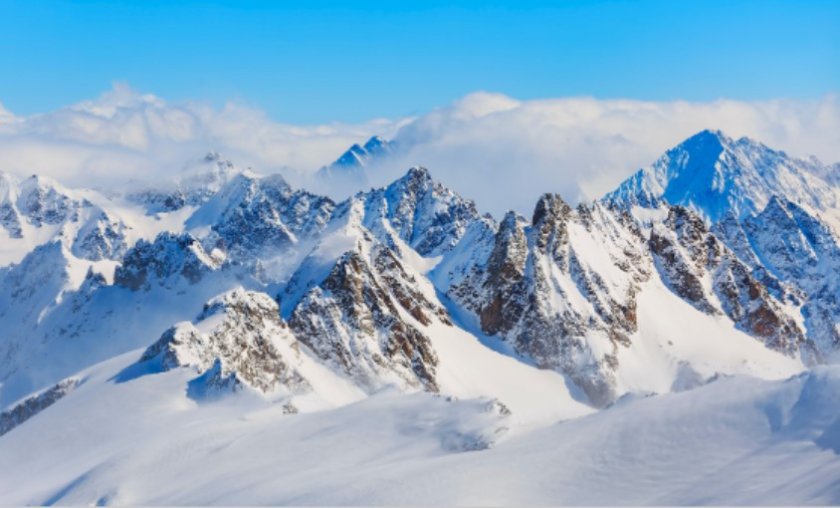 Шестима души са изчезнали по време на ски преход в