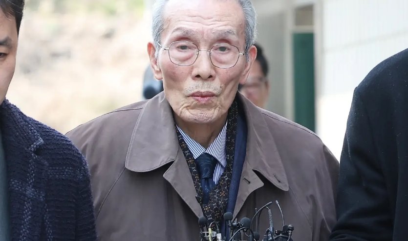 Южнокорейският актьор О Йон-су, известен с ролята си в първия