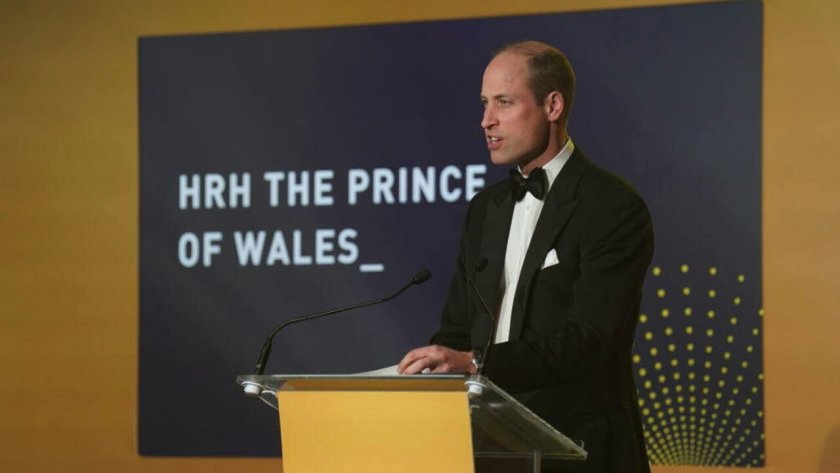 Британският престолонаследник принц Уилям почете майка си -  покойната принцеса Даяна, на церемония