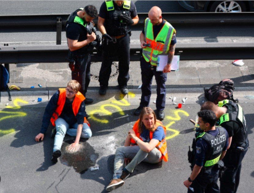 Екоактивистите от "Последно поколение" блокираха пътища в Германия 