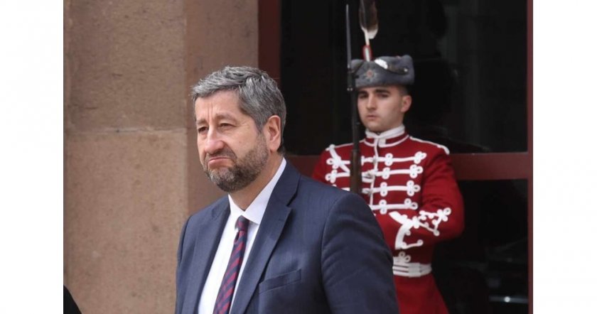 Към 9 часа тази сутрин само един от съпредседателите на