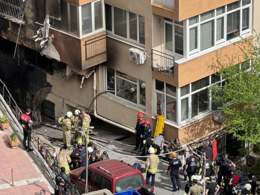 При пожар в истанбулският квартал Шишли са загинали 12 души, а