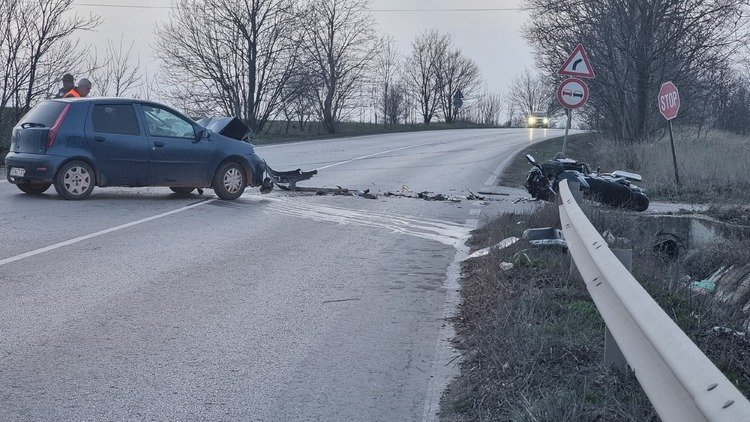 Моторист пострада при катастрофа на околовръстния път на Добрич