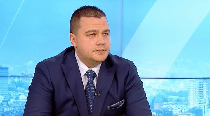 Балабанов: Промените в Конституцията се оказаха фундаментално глупави