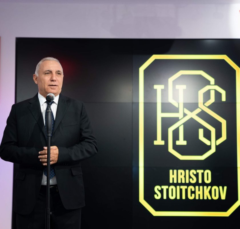 Христо Стоичков обеща да открие новия стадион в Шумен, когато