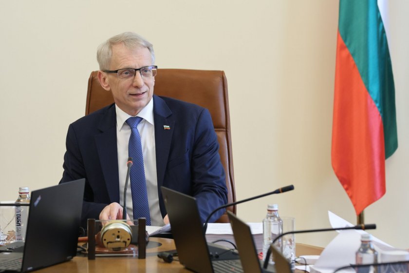 Министър-председателят в оставка Николай Денков ще отговаря директно на въпроси