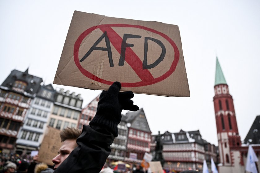 Депутат от крайнодясната Алтернатива за Германия“ заяви, че не е