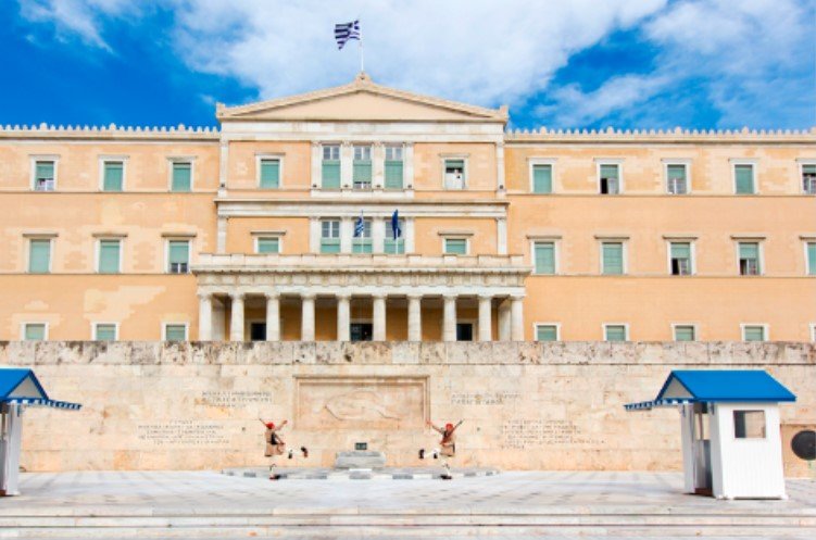 Ще съдят гръцки депутати за "заблуда на електората"