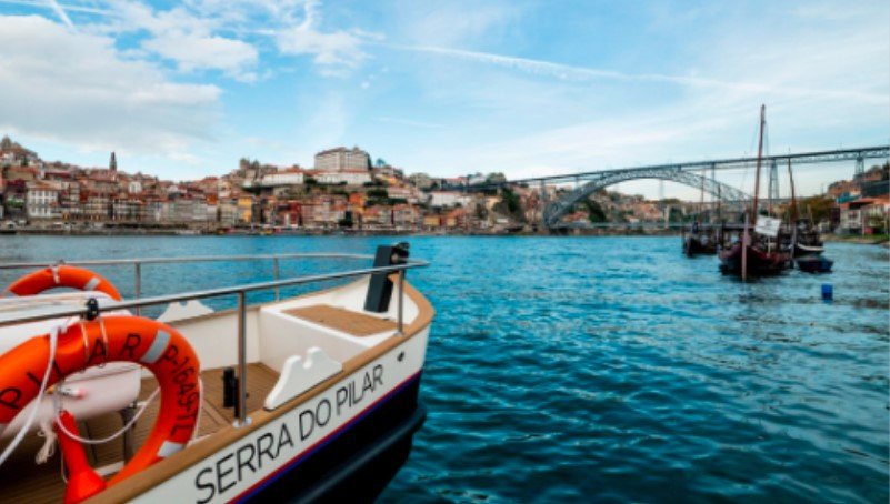 При инцидент с ветроходна лодка загинаха двама души в Португалия