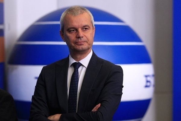 Костадин Костадинов се изправя пред Софийския районен съд