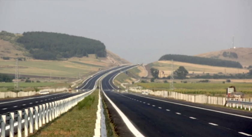 Движението на три места по магистрала Тракия“ в Пазарджишко е