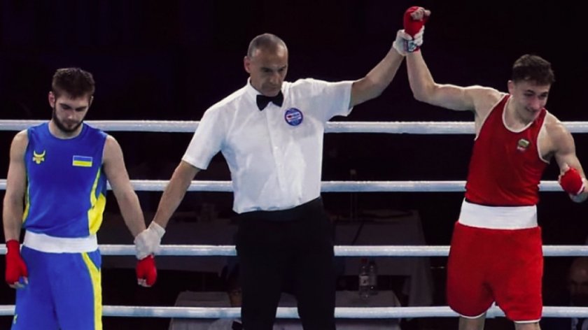 Викторио Илиев стана европейски шампион по бокс при младежите.Във финала