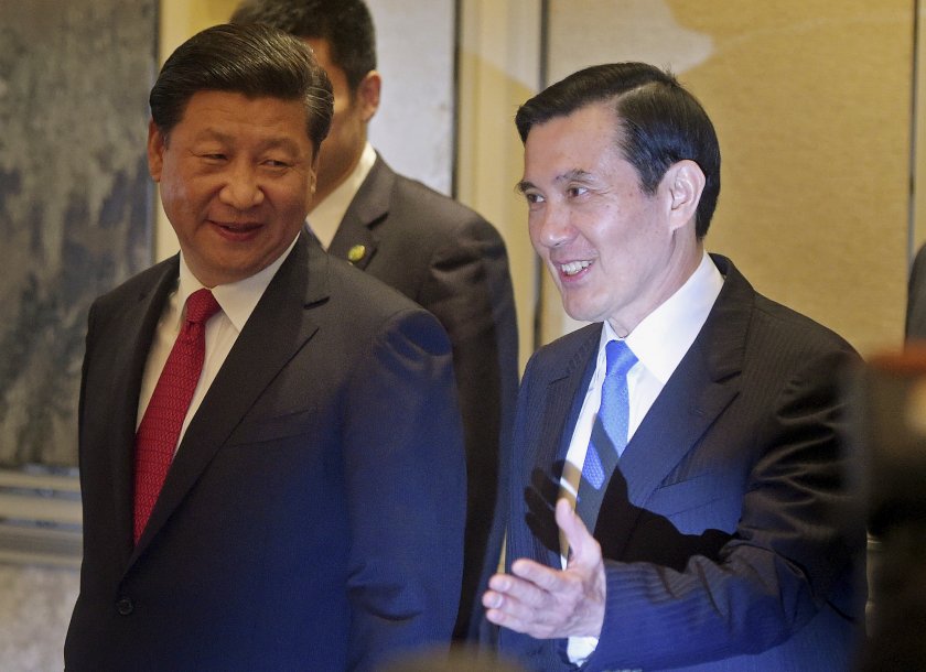Си Дзинпин се срещна с бившия президент на Тайван в Пекин