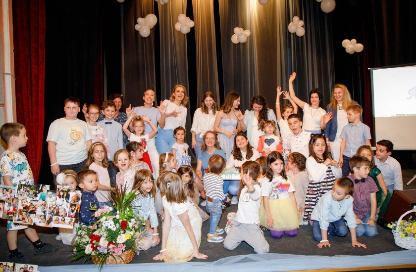 Над 200 деца се адаптираха успешно в училищата с център “Яника”