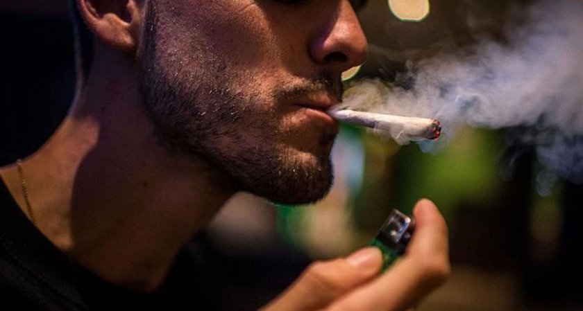 Пушим марихуана – остаряваме по-бързо