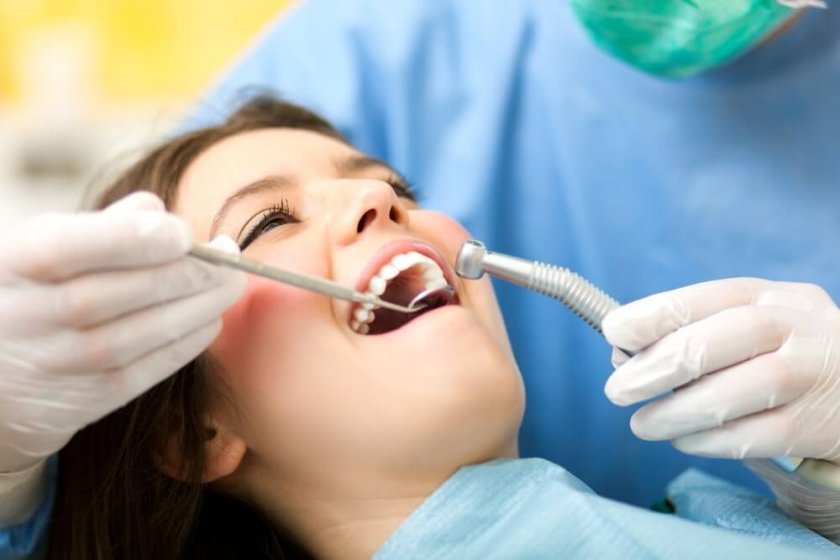 Над 250 000 българи нямат нито един зъб в устата си