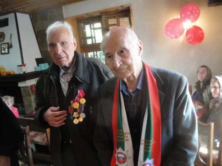 Ветеран столетник празнува рожден ден