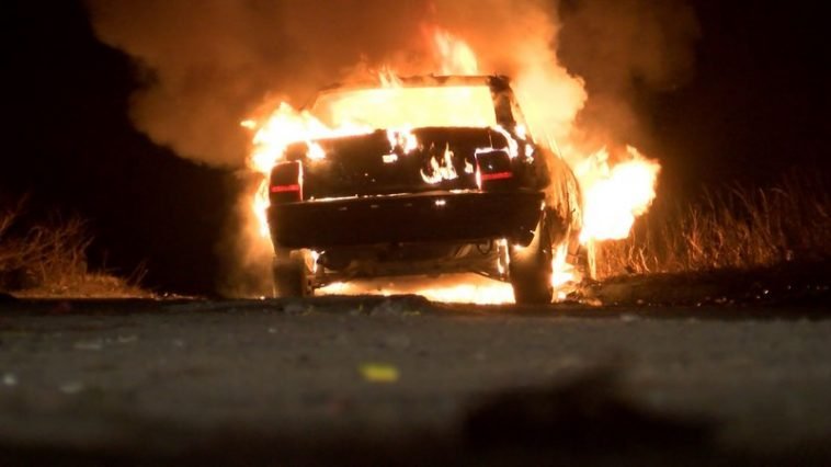 Запалиха двете коли на кандидат-кмет в монтанско село