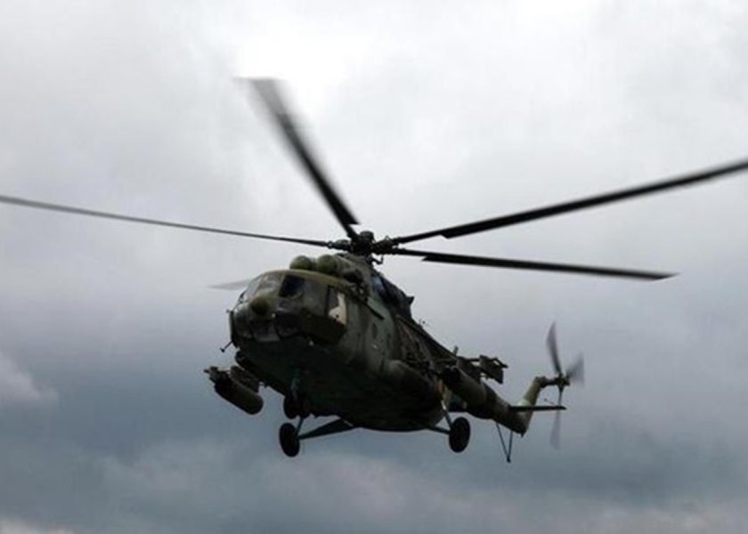 Снимка: Руски хеликопер Ми-8 е унищожен на летището в Самара