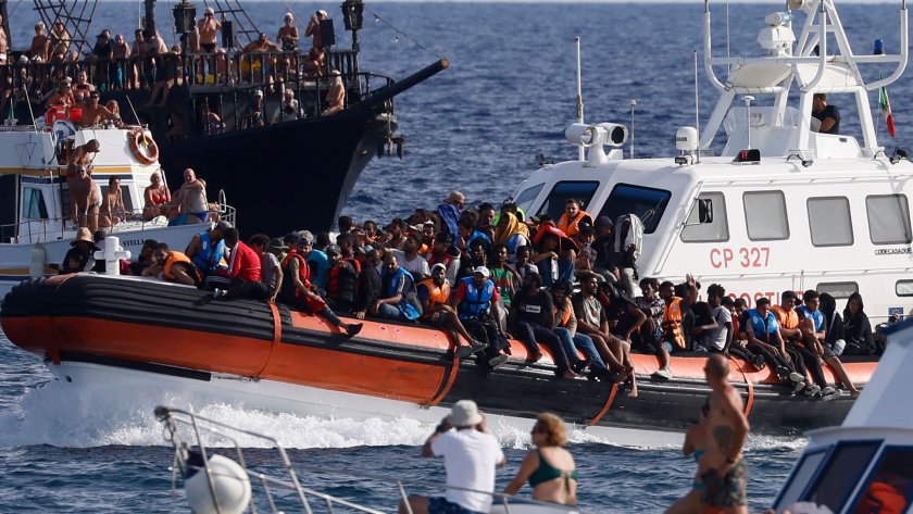 Снимка: Министри от средиземноморските евродържави искат справяне с миграцията