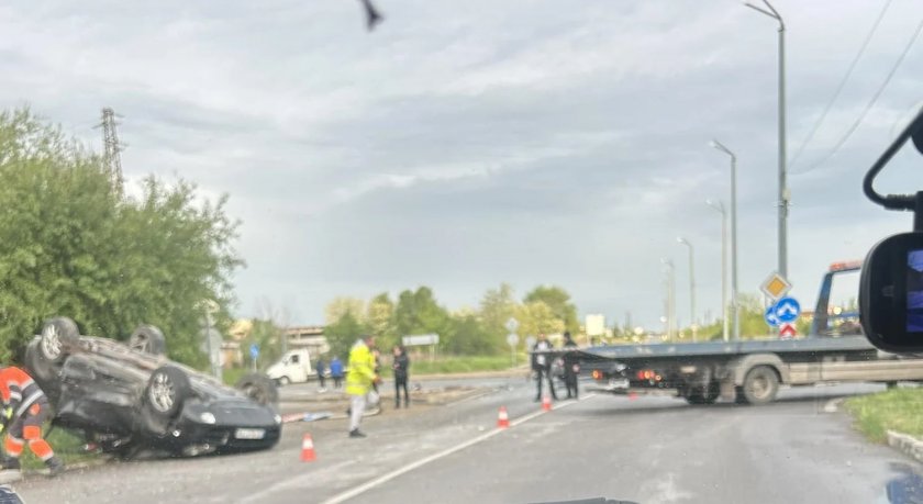 Помляха зверски "Порше" в Ямбол