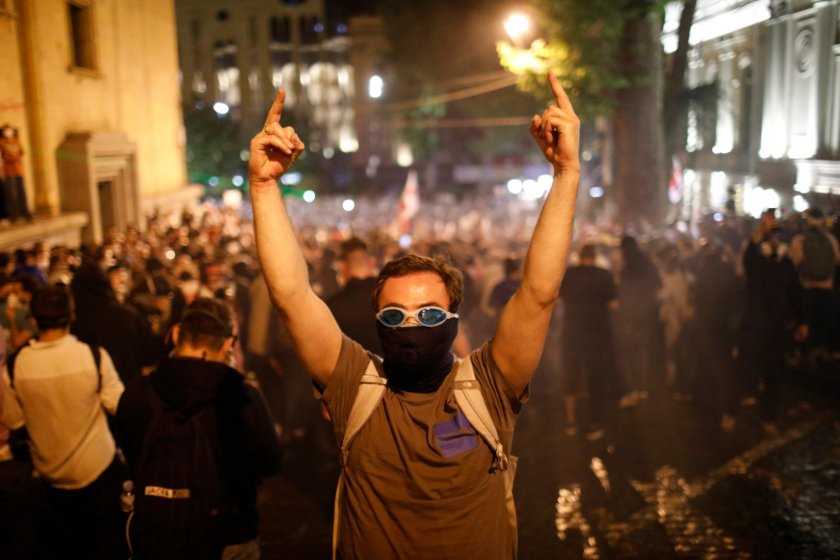 В Грузия не стихват протестите срещу закона за Чуждестранните агенти.