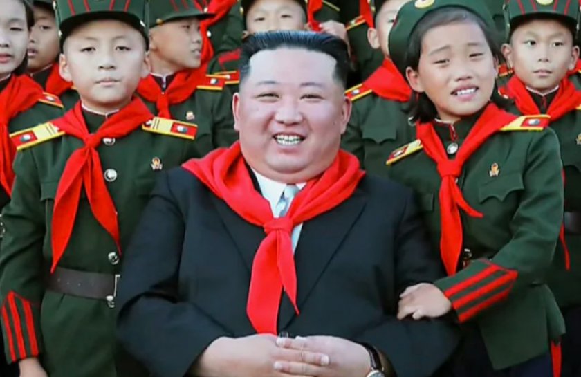 Когато преди две седмици севернокорейският диктатор Ким Чен-ун пусна най-новата си песен,