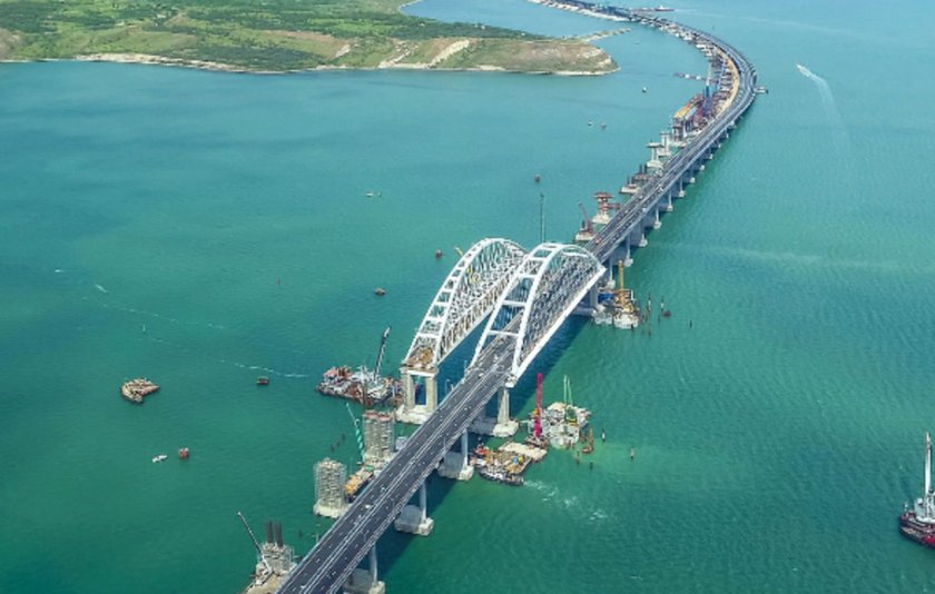 Русия изглежда се отказва от използването на Кримския мост, известен