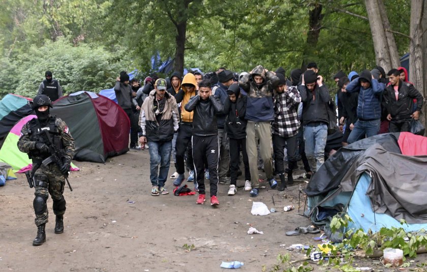 Броят на мигрантите в Сърбия е намалял
