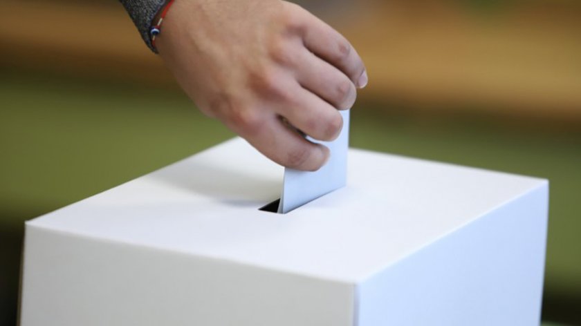 Възможни са нови предсрочни парламентарни избори през есента. Това прогнозира пред