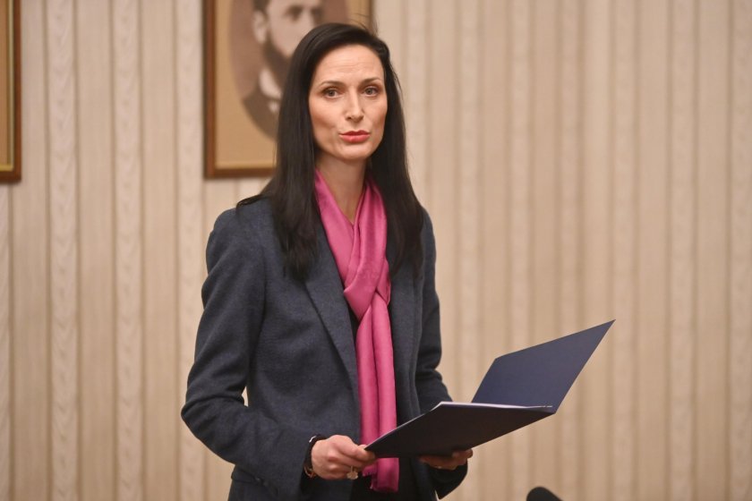 Бившият еврокомисар Мария Габриел, която беше на косъм и от