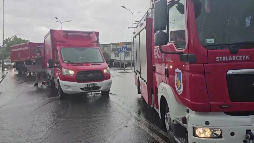 Мощна градушка удари западния полски град Гнезно. Стихията донесе със