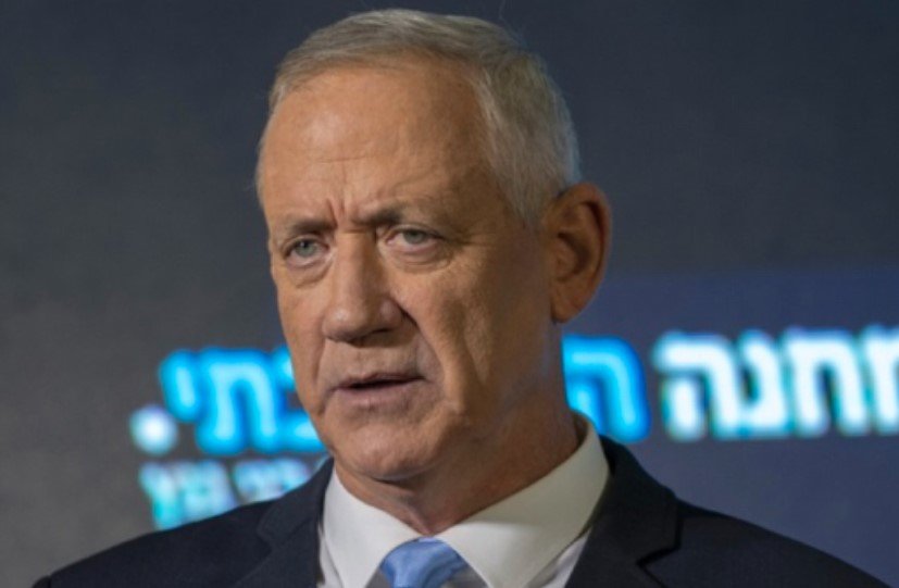 Министърът от военния кабинет на Израел - Бени Ганц, постави