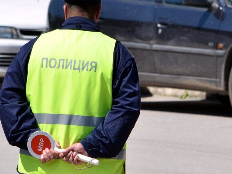 Автопатрулни екипи на сектор Пътна полиция в Пазарджик,  представители на