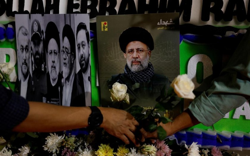 Хиляди иранци се стекоха на погребението на Ебрахим Раиси