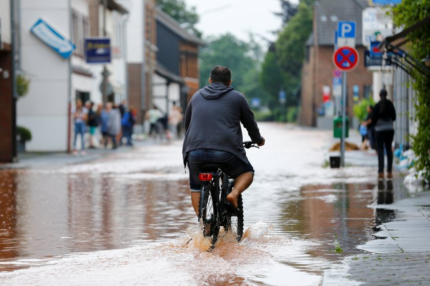 Порои предизвикаха мащабни наводнения в Южна Германия. 1300 домакинства в