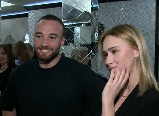 Мария Бакалова и синът на Мария Гроздева са се разделили.