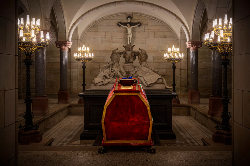 Жителите на Кобург се простиха с тленните останки на цар Фердинанд I