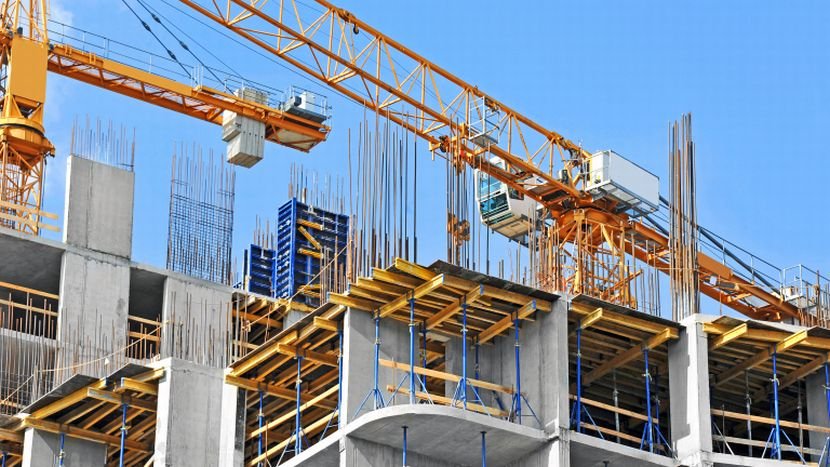 Заради обществени поръчки КЗК и МВР влязоха във фирми за строителна техника