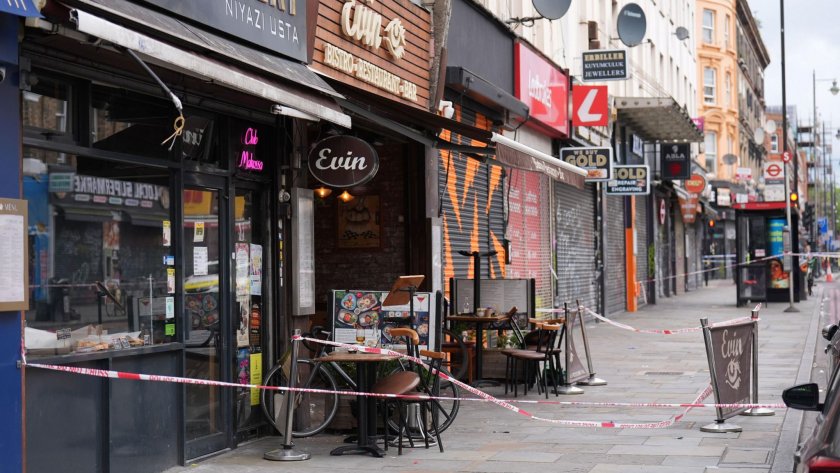 Застреляха четирима в Лондон, 9-годишно момиченце се бори за живота си