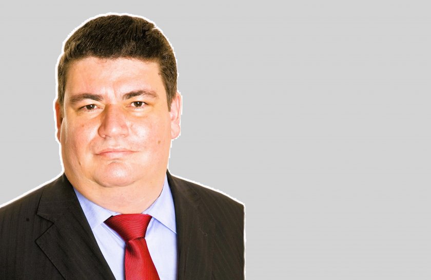 Мумджиев оттегли молбата си да се върне като следовател. Прокурорската колегия отказа да го възстанови