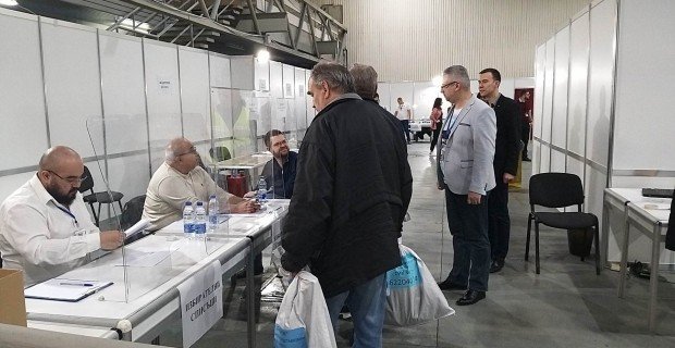Изборните книжа пристигат, РИК запретва ръкави