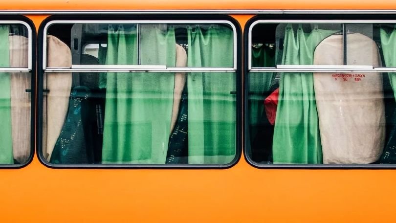 Автобус с 36 деца от училище Любен Каравелов в Добрич